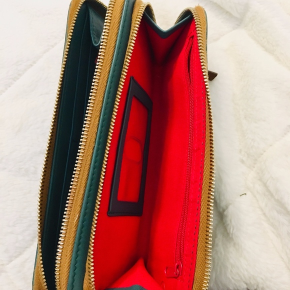 Dooney and Bourke Wallet - Picture 5 of 7